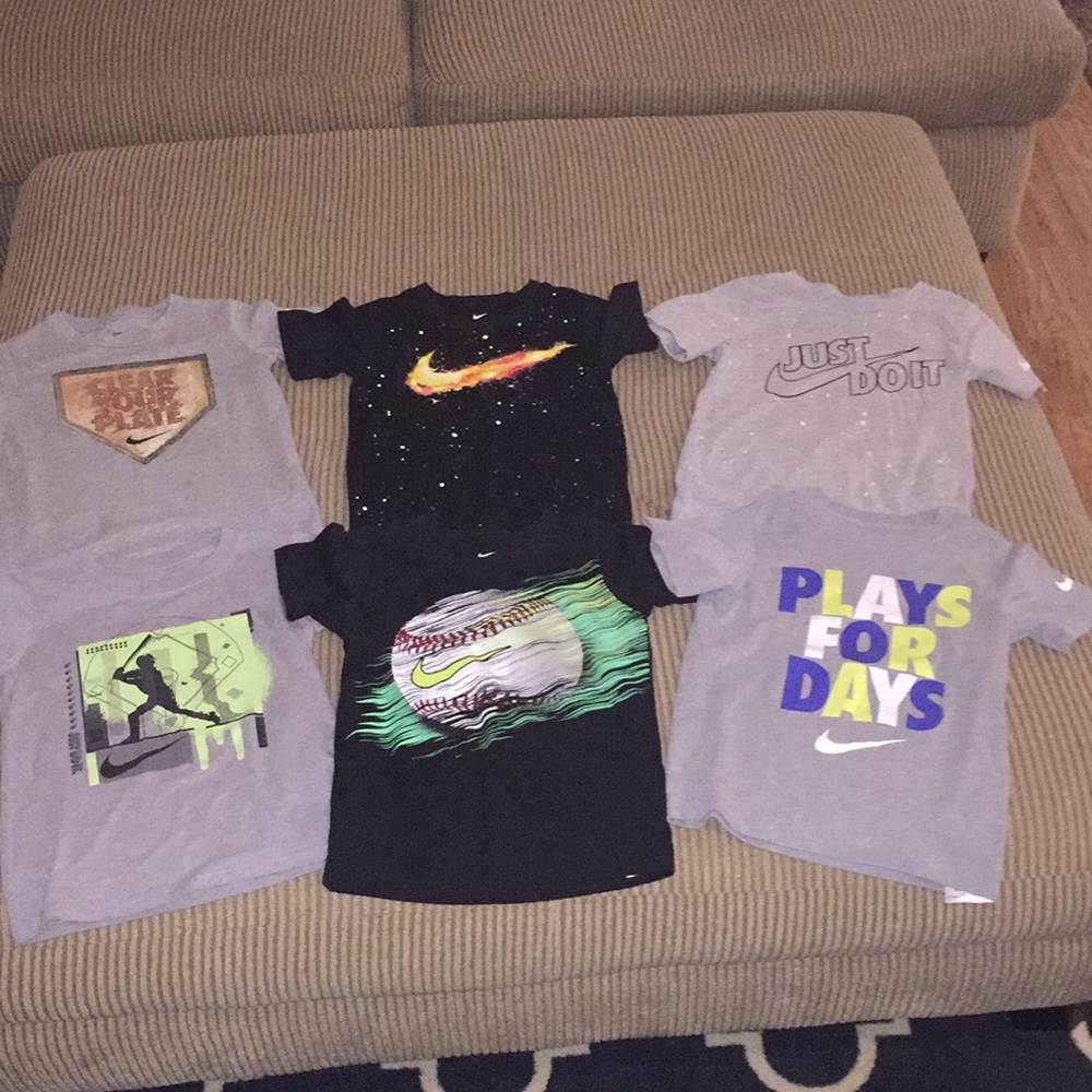 Nike T-shirt bundle. Size 5.